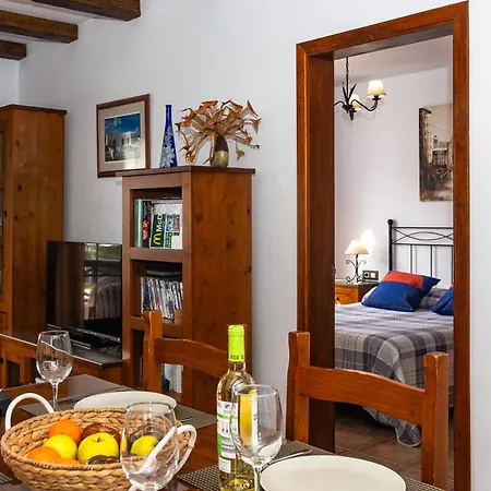 Dama Apartment *