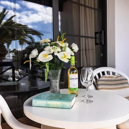 Dama Apartment